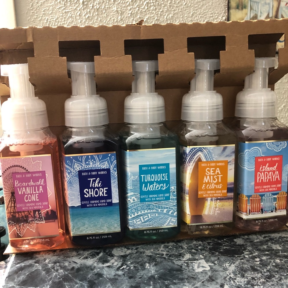Bath and Body Works 5 pack of foaming hand soap